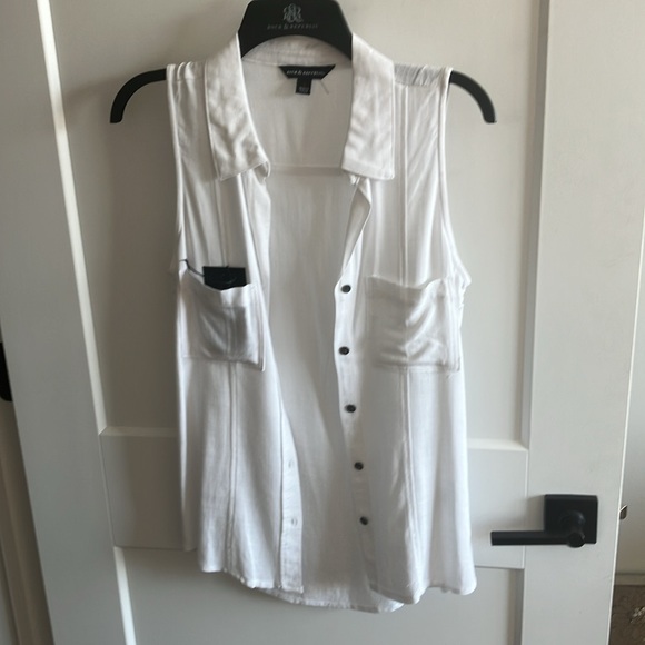 ROCK N REPUBLIC TOP NWT SIZE SMALL - Picture 3 of 4
